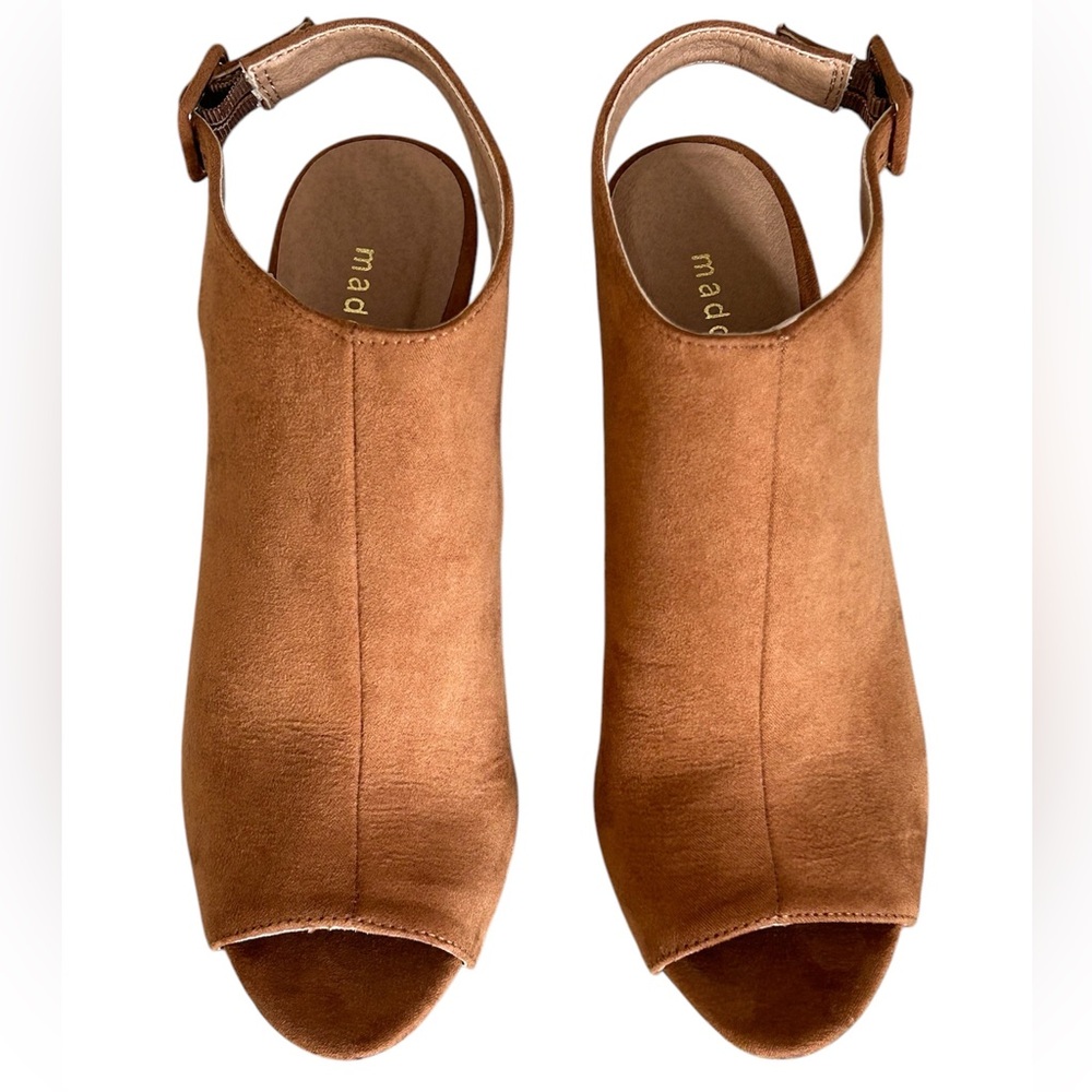 Madden Girl Beckkie Camel Brown Suede Peep Toe Heels Ankle Booties in Size 7.5 - Picture 3 of 9